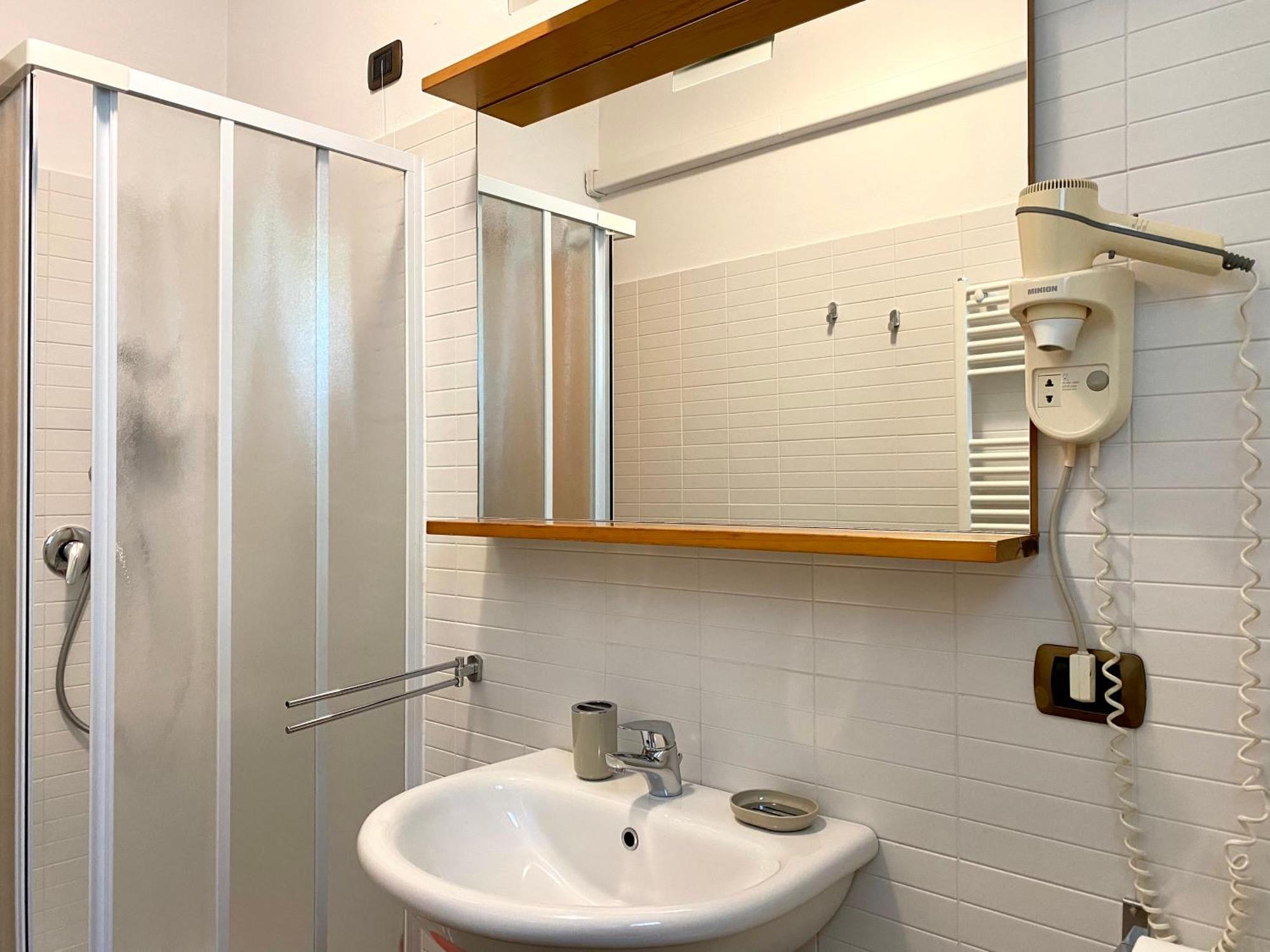Jolly Apartments Sirmione Habitación foto